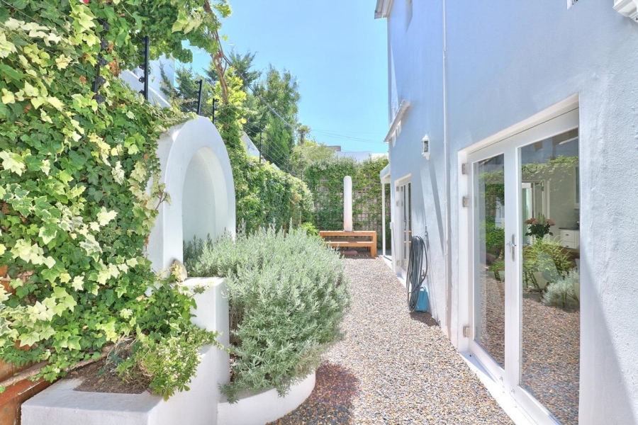 3 Bedroom Property for Sale in Gardens Western Cape